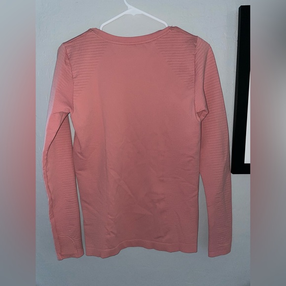 Blush pink workout top - Picture 2 of 2